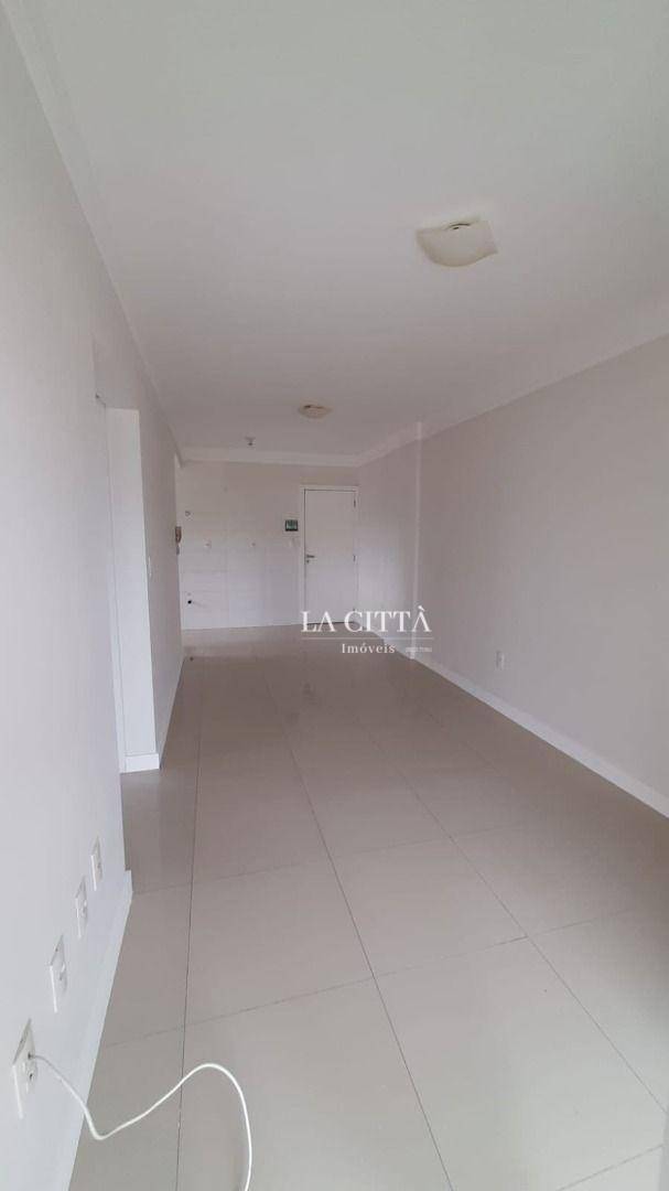 Apartamento à venda com 2 quartos, 60m² - Foto 4