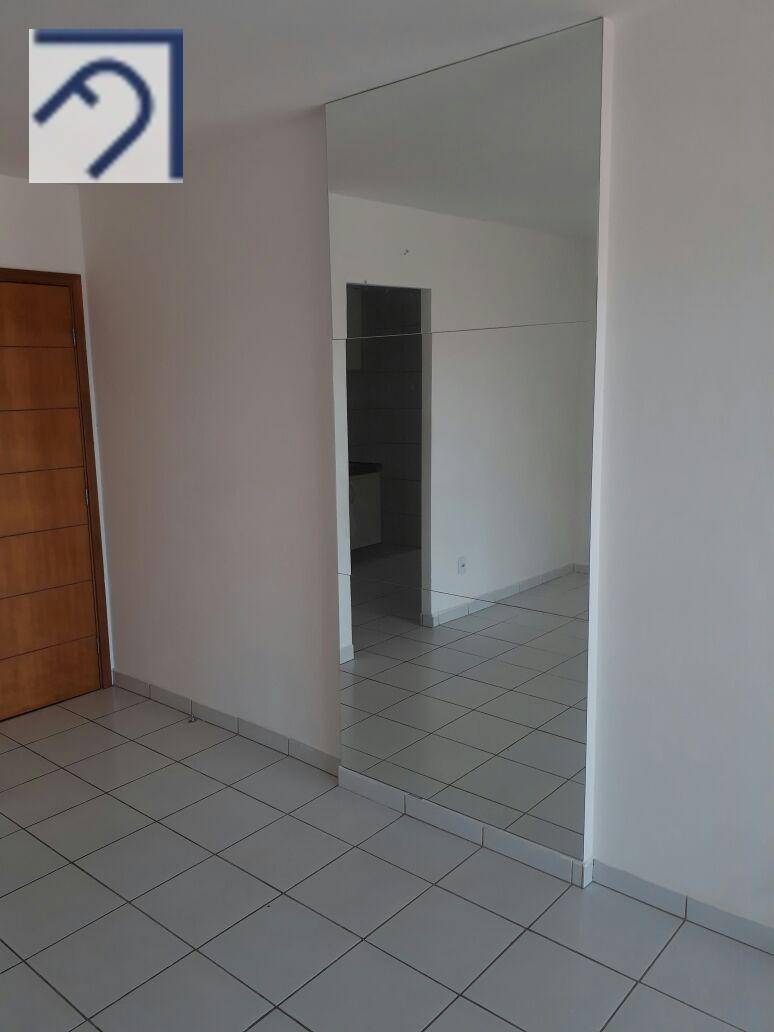 Apartamento para alugar com 3 quartos, 80m² - Foto 4