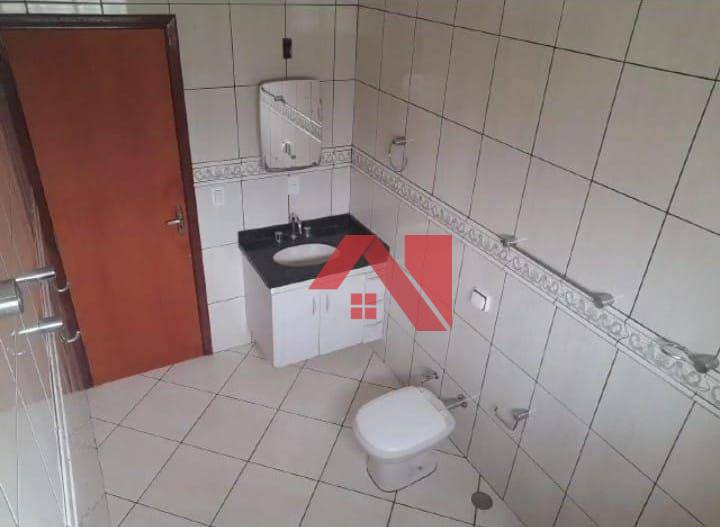 Casa à venda com 2 quartos, 175m² - Foto 18