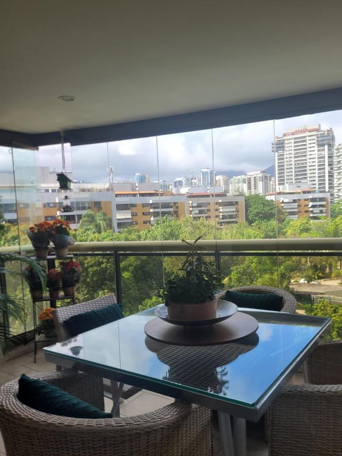 Apartamento à venda com 3 quartos, 130m² - Foto 1