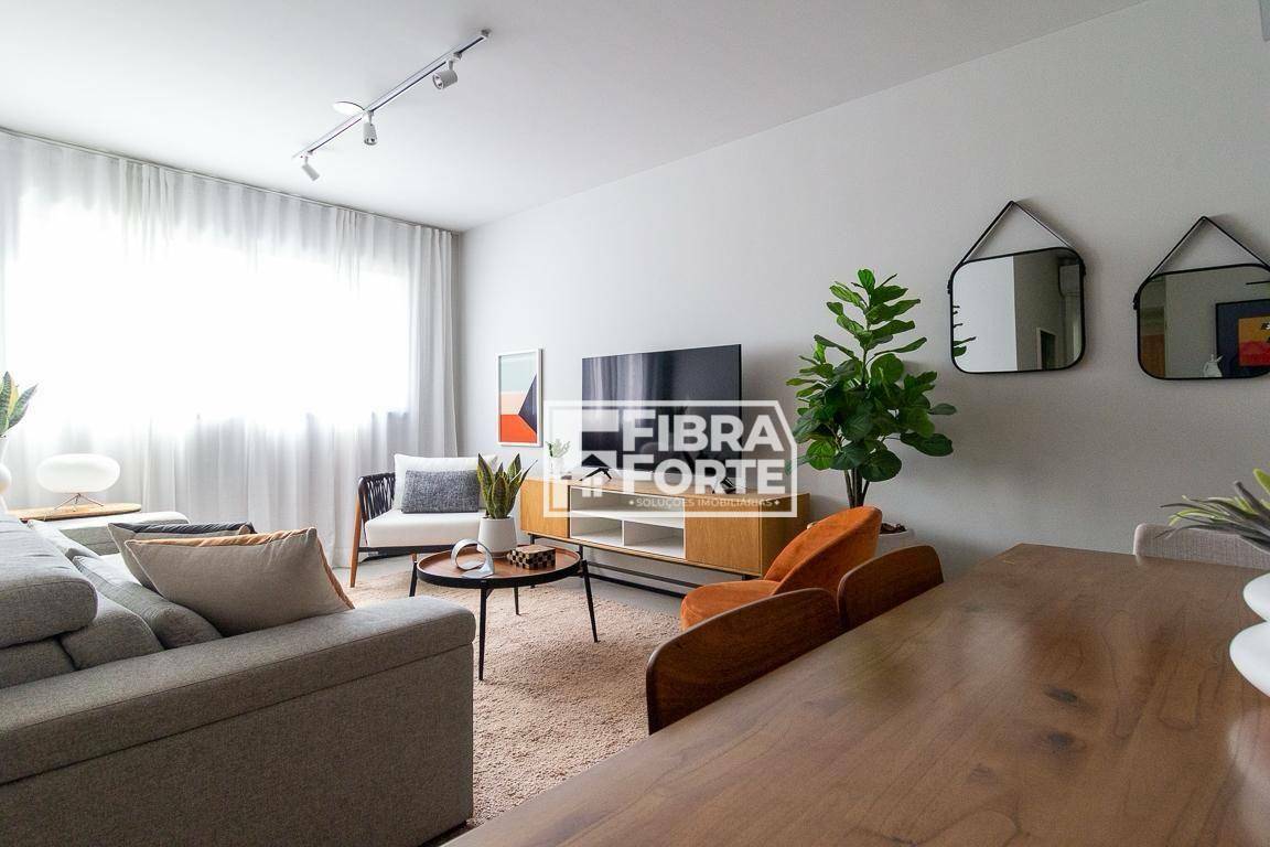 Apartamento para alugar com 3 quartos, 99m² - Foto 2