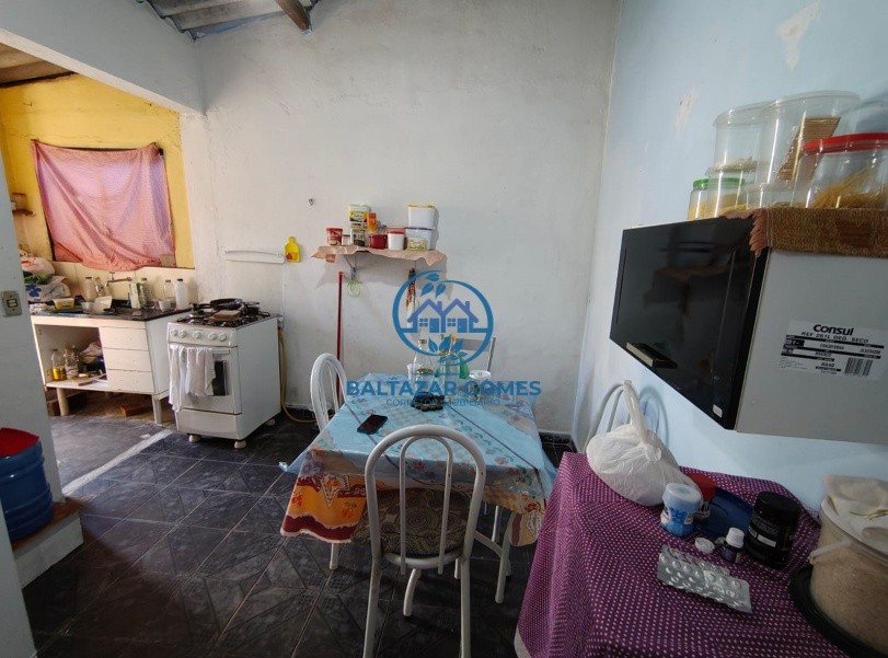 Casa à venda com 1 quarto, 100m² - Foto 6
