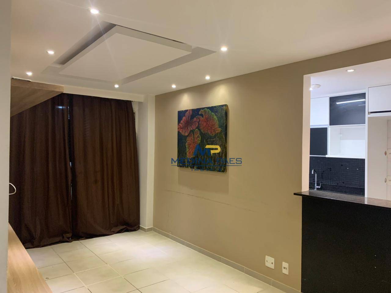 Apartamento à venda com 2 quartos, 60m² - Foto 1