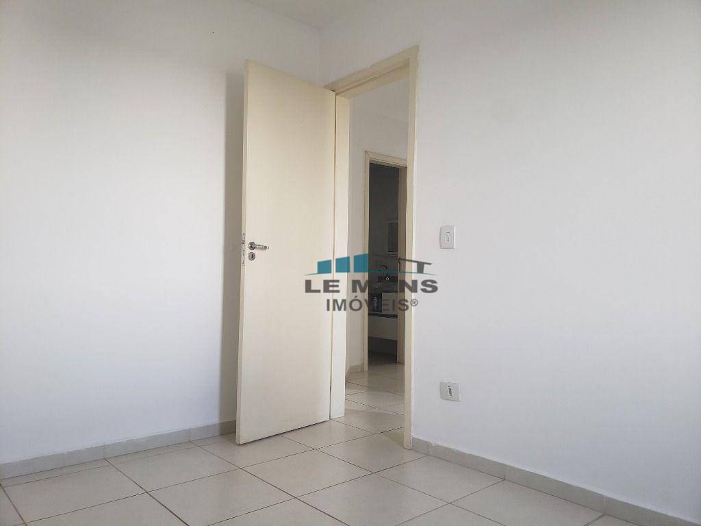 Apartamento à venda e aluguel com 3 quartos, 70m² - Foto 7