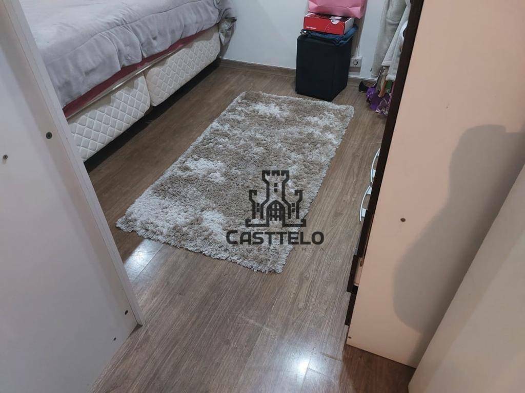 Casa à venda com 2 quartos, 70m² - Foto 4