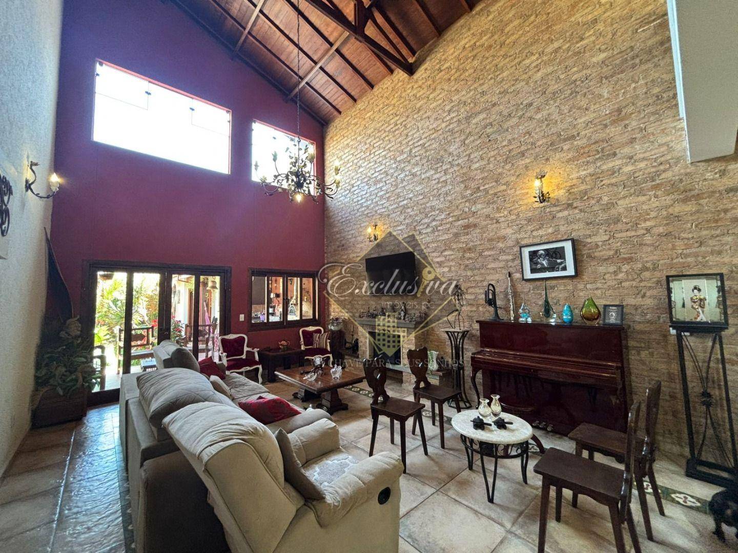 Casa, 3 quartos, 302 m² - Foto 2