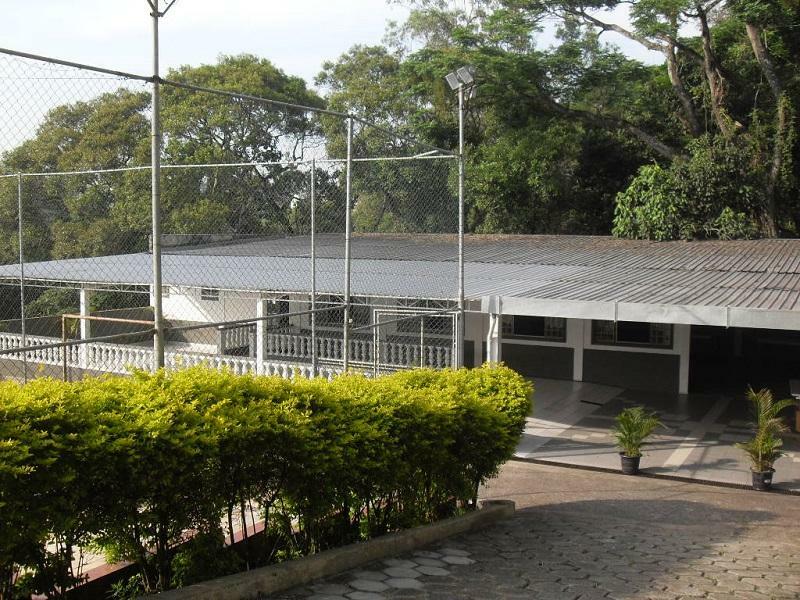 Casa à venda e aluguel com 4 quartos, 1000m² - Foto 1