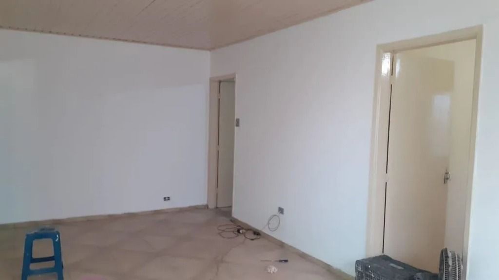 Casa à venda com 4 quartos, 260m² - Foto 3