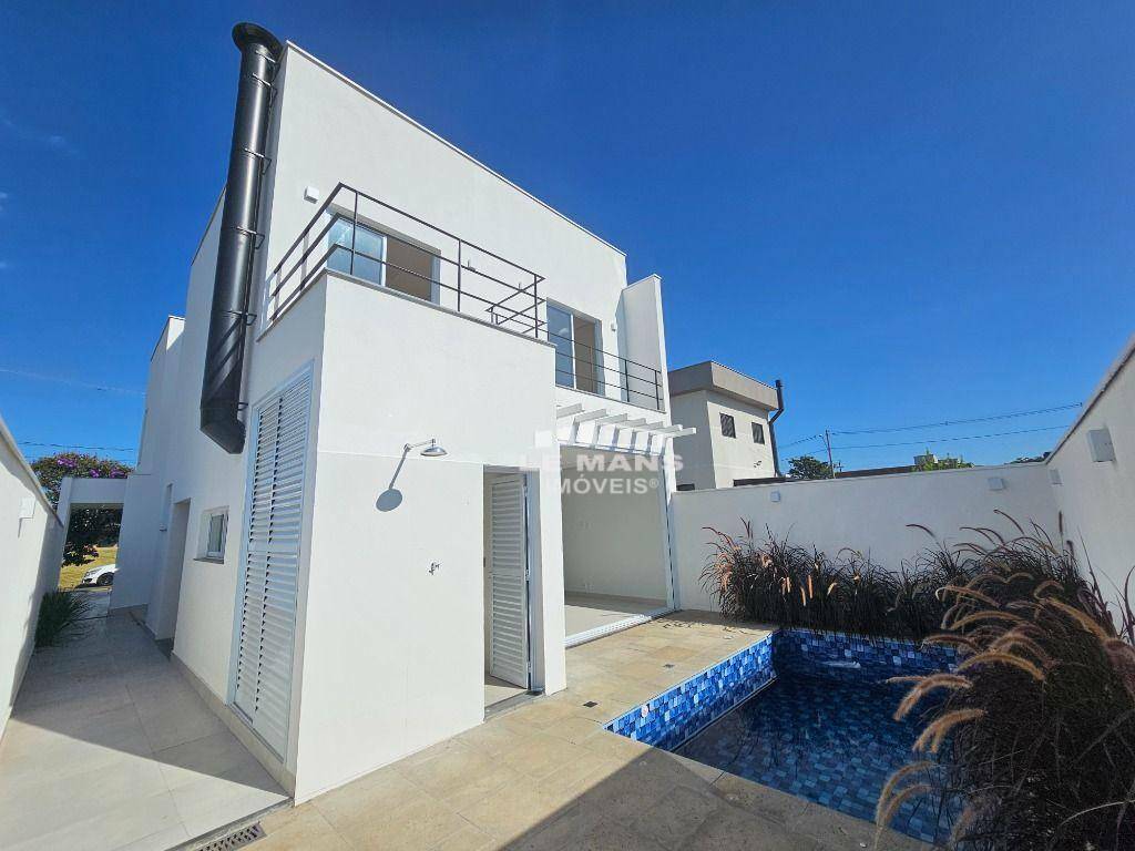 Casa de Condomínio à venda com 3 quartos, 211m² - Foto 1