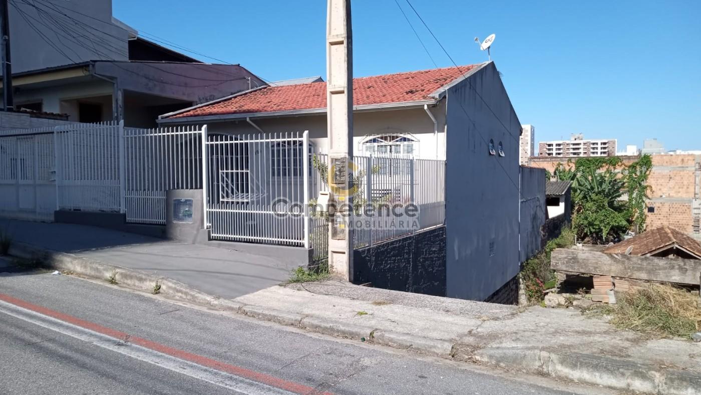 Casa à venda com 3 quartos, 189m² - Foto 2
