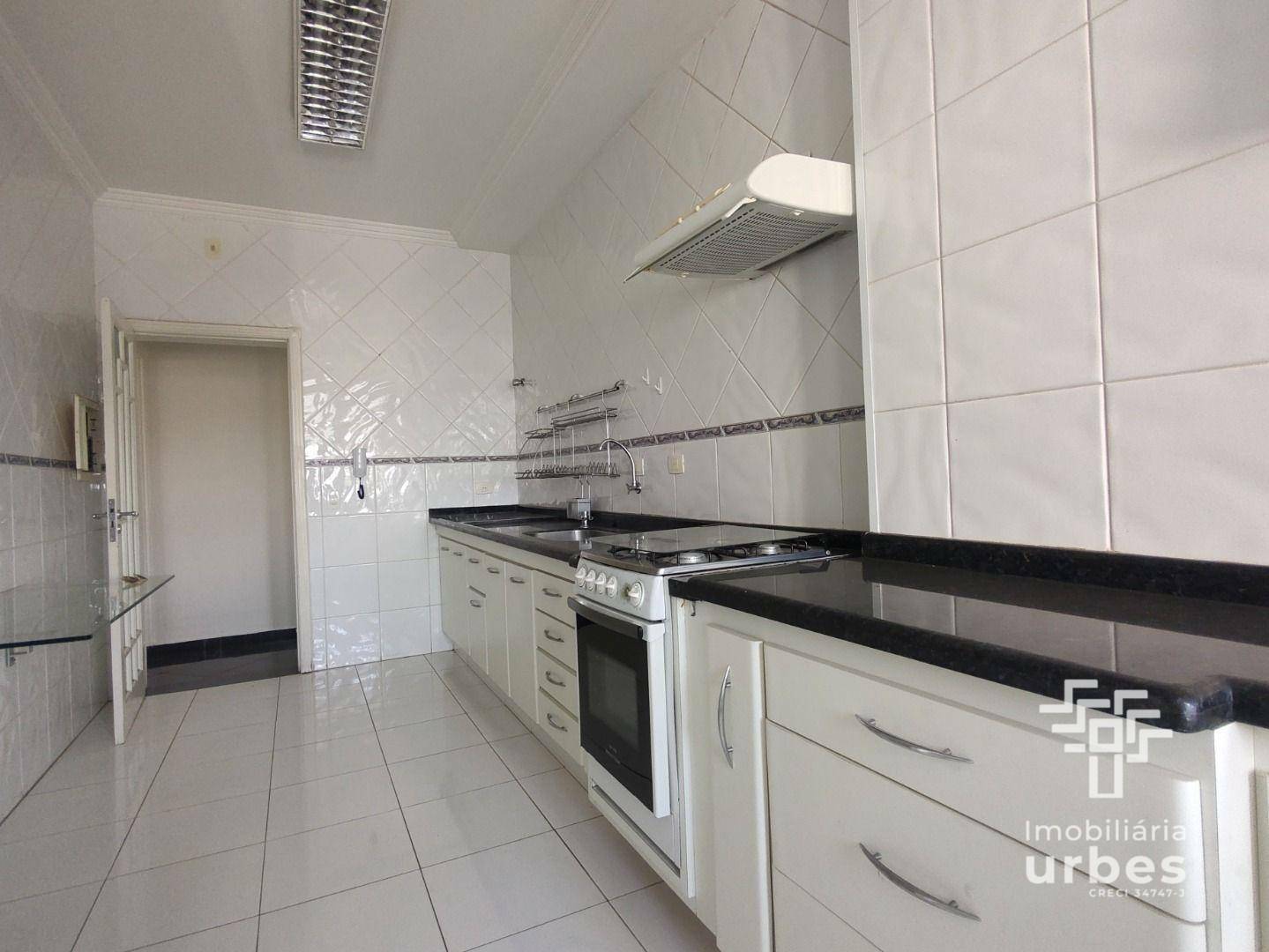 Apartamento à venda com 3 quartos, 110m² - Foto 2