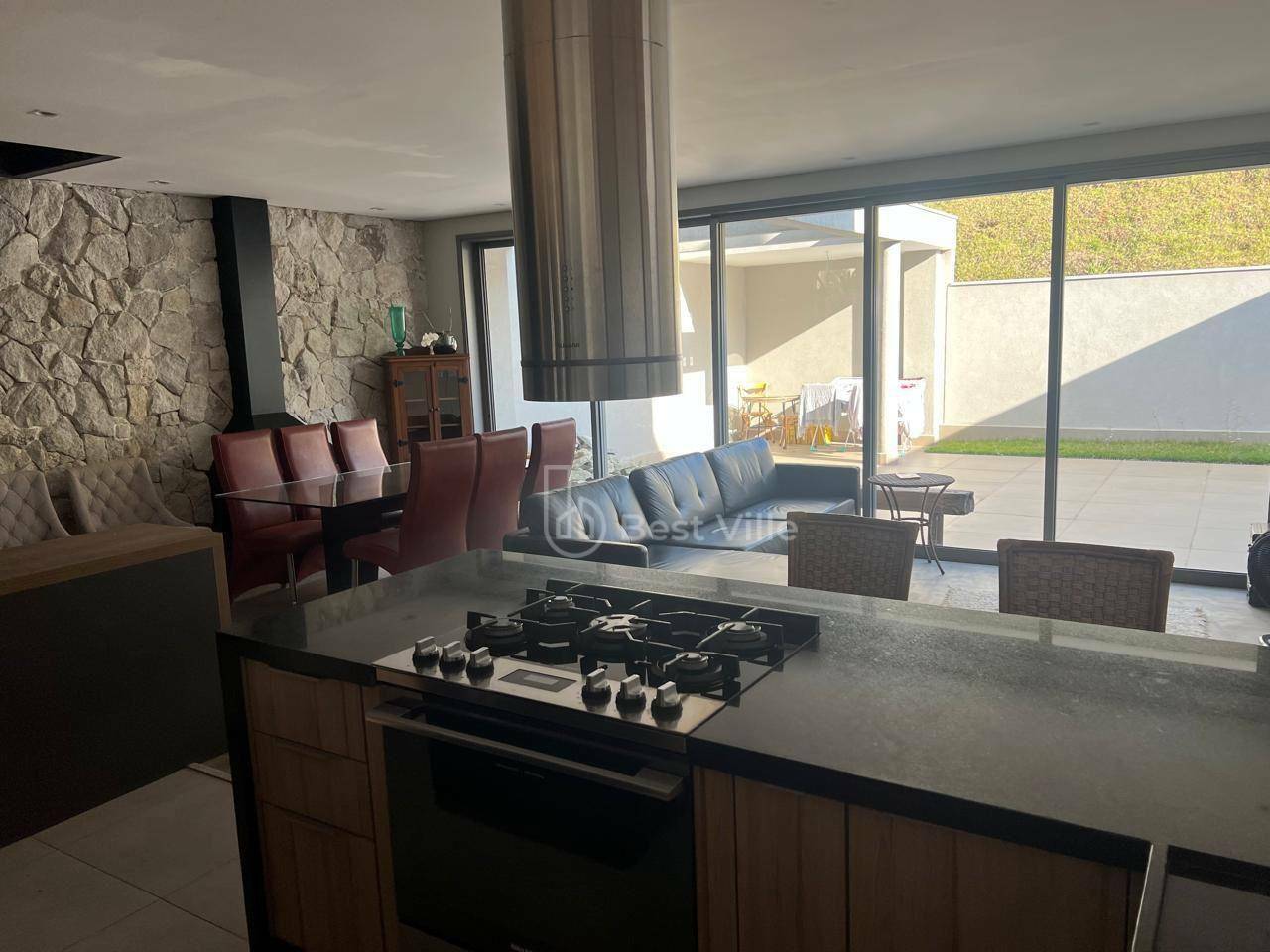 Casa de Condomínio à venda e aluguel com 3 quartos, 200m² - Foto 2