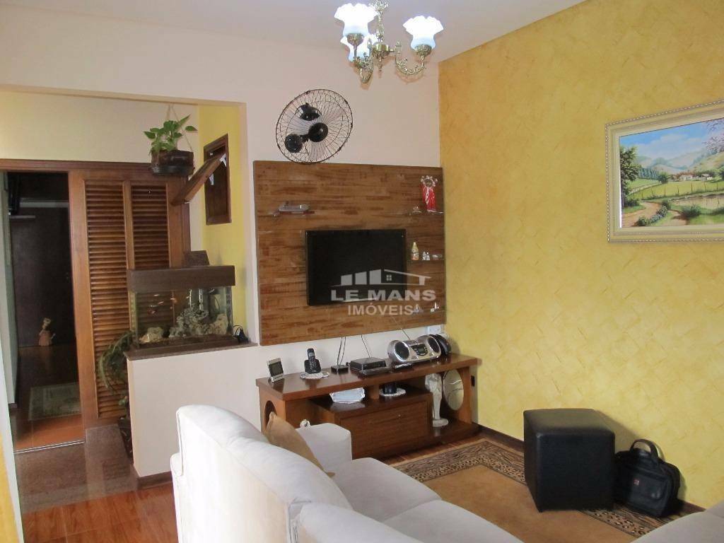 Casa à venda com 4 quartos, 380m² - Foto 34