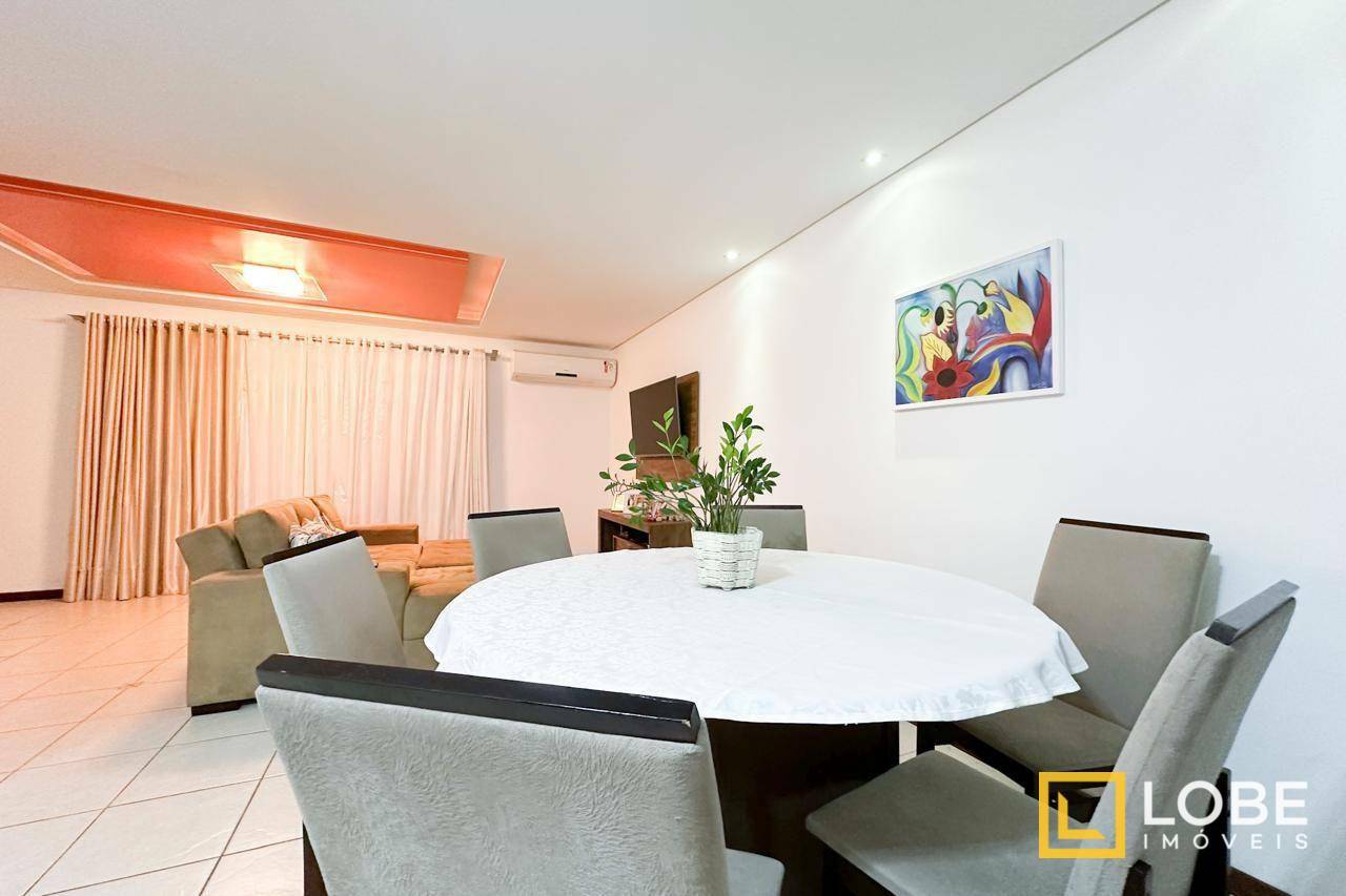 Casa à venda com 4 quartos, 198m² - Foto 9