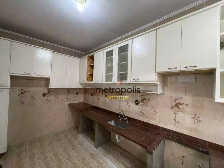 Sobrado à venda com 3 quartos, 228m² - Foto 1