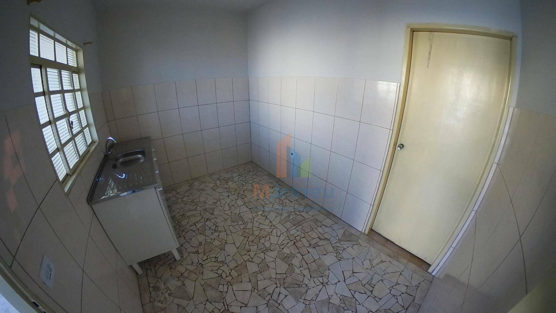 Casa à venda com 5 quartos, 200m² - Foto 7