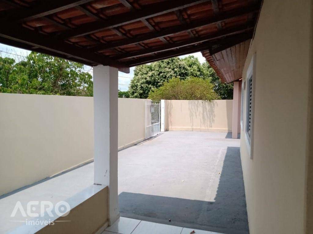 Casa à venda com 3 quartos, 180m² - Foto 4