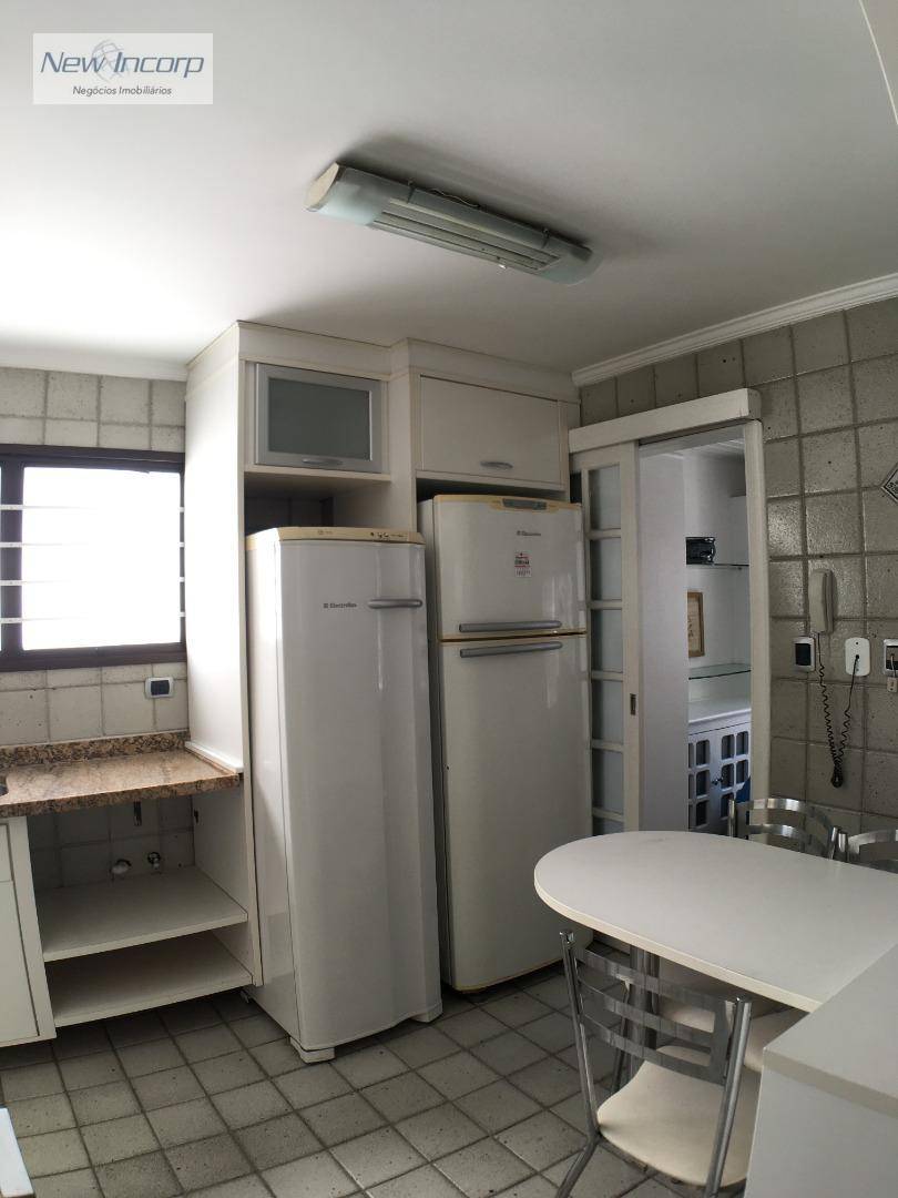 Apartamento à venda com 3 quartos, 160m² - Foto 13