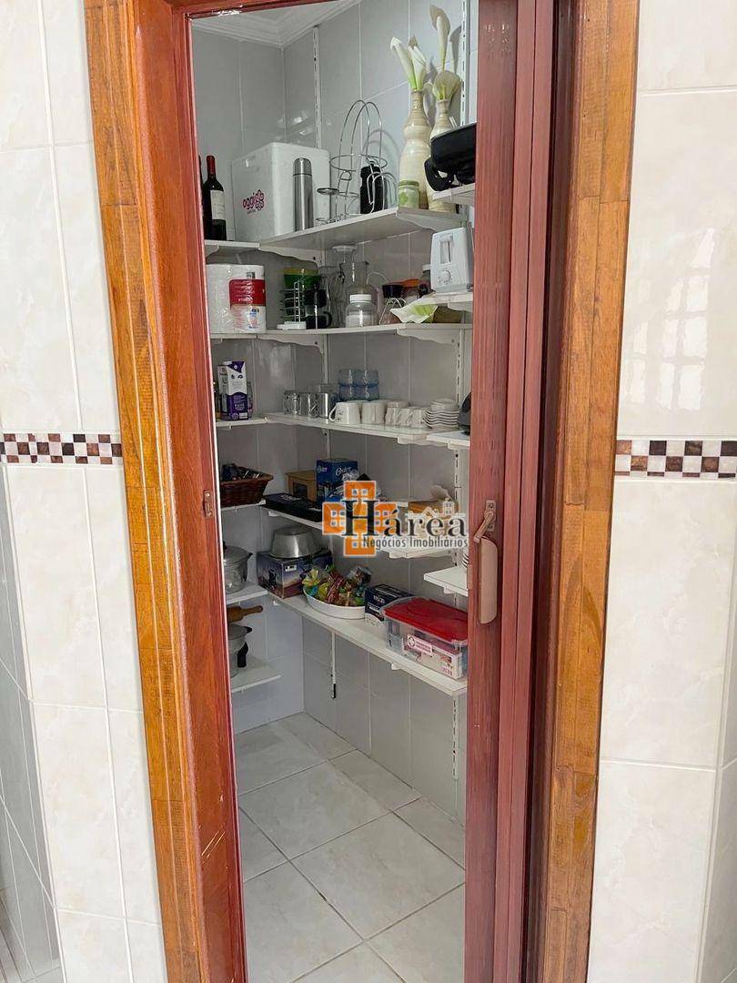 Sobrado à venda com 3 quartos, 200m² - Foto 22