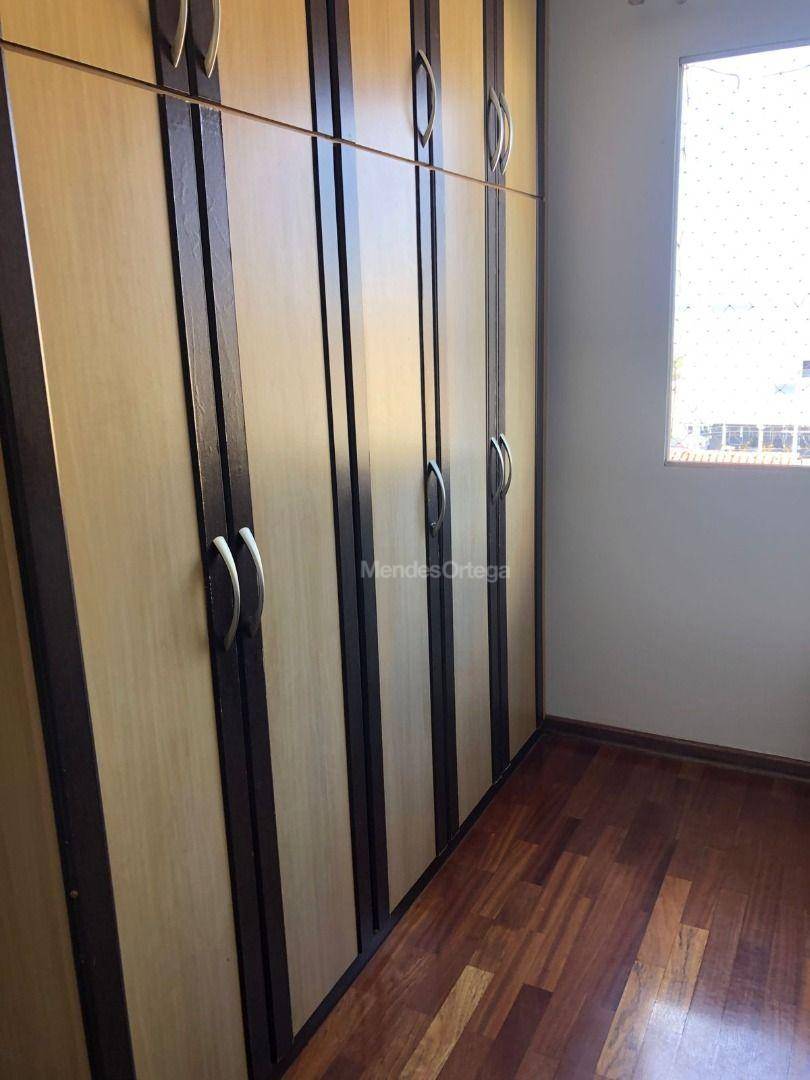 Apartamento para alugar com 3 quartos, 82m² - Foto 17