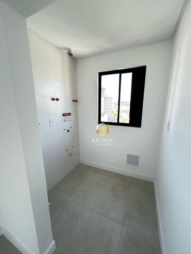Apartamento para alugar com 2 quartos, 87m² - Foto 11