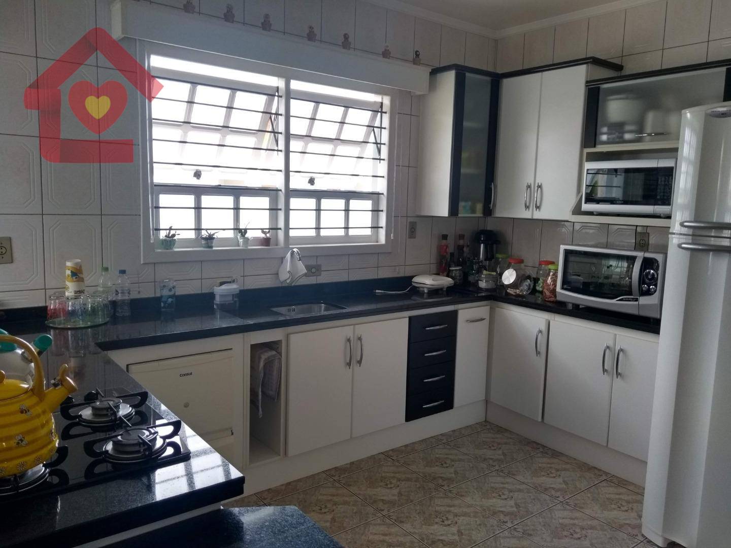 Casa à venda com 3 quartos, 150m² - Foto 4