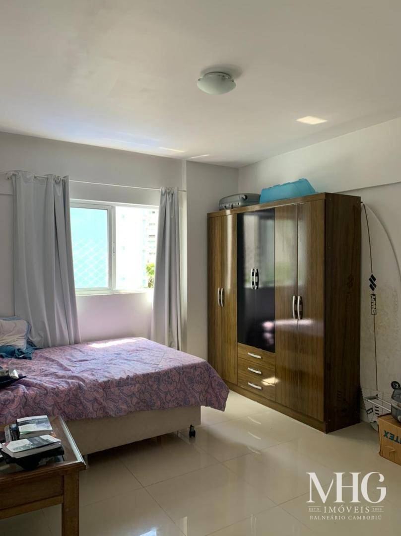 Apartamento à venda com 3 quartos, 95m² - Foto 2