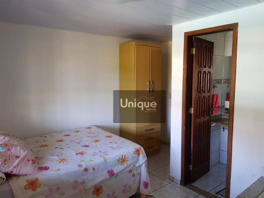 Casa à venda com 4 quartos, 180m² - Foto 12