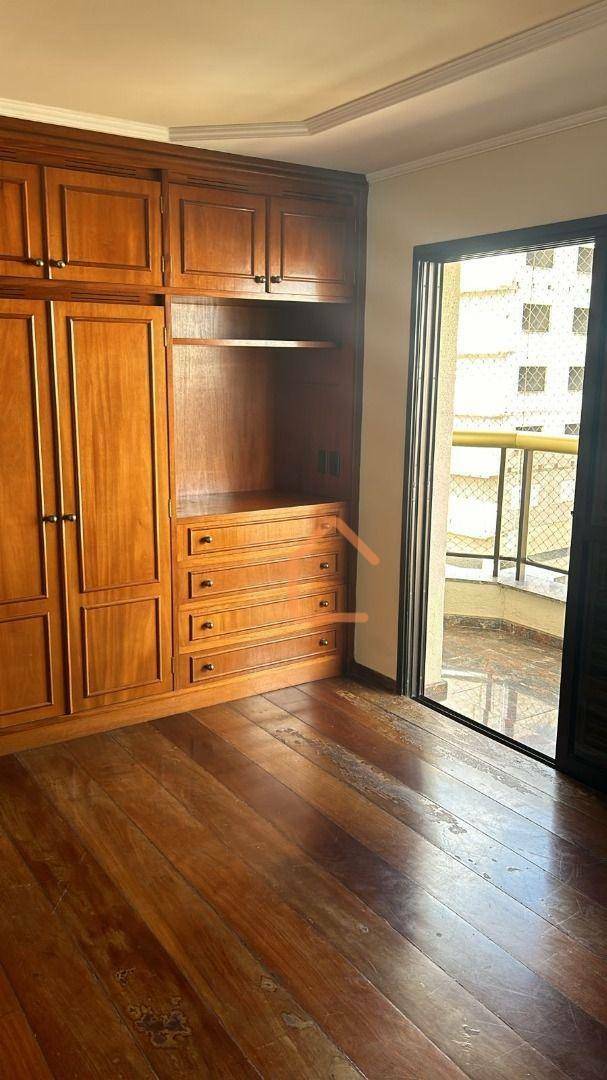 Apartamento à venda com 3 quartos, 140m² - Foto 12