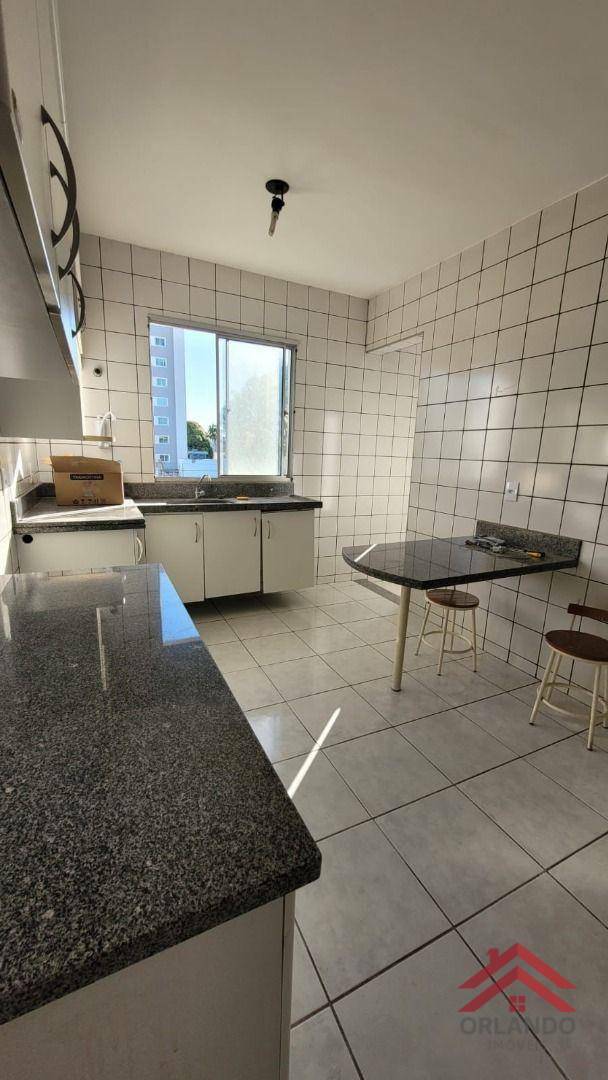 Apartamento à venda com 2 quartos, 75m² - Foto 4