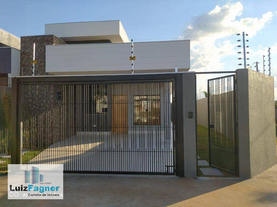 Casa à venda com 3 quartos, 130m² - Foto 1