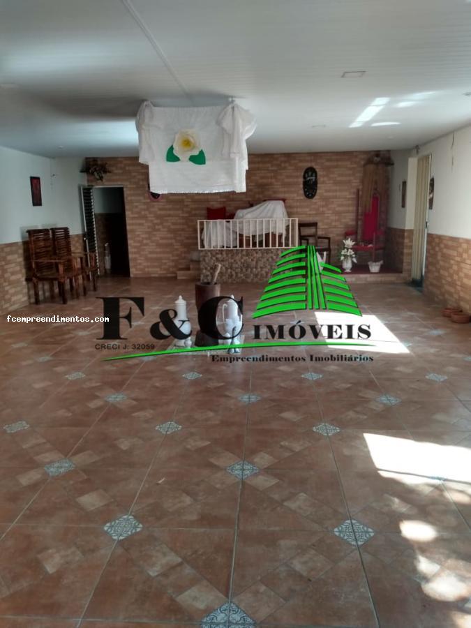 Casa à venda com 5 quartos, 600m² - Foto 1