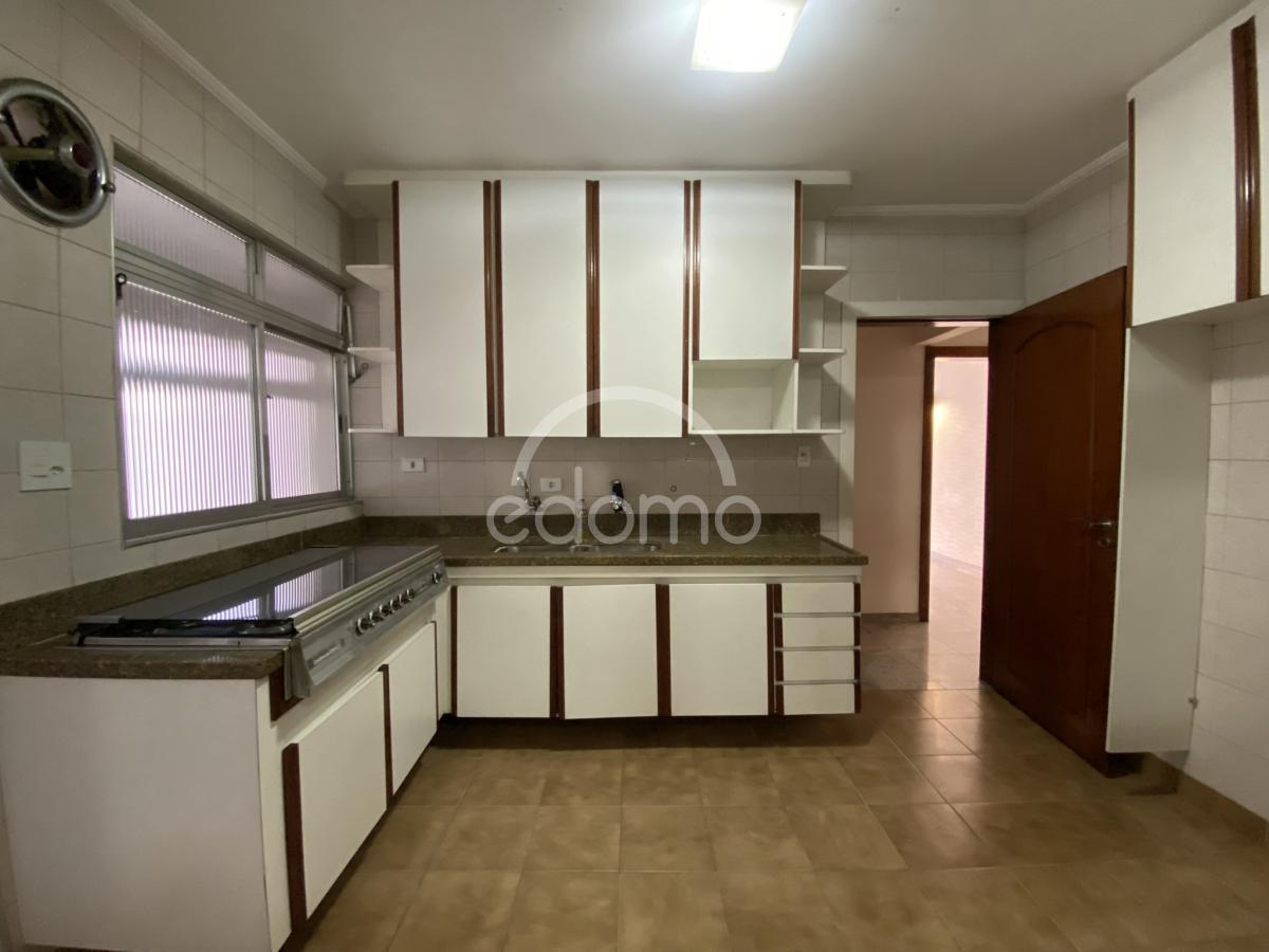 Apartamento à venda com 3 quartos, 180m² - Foto 37