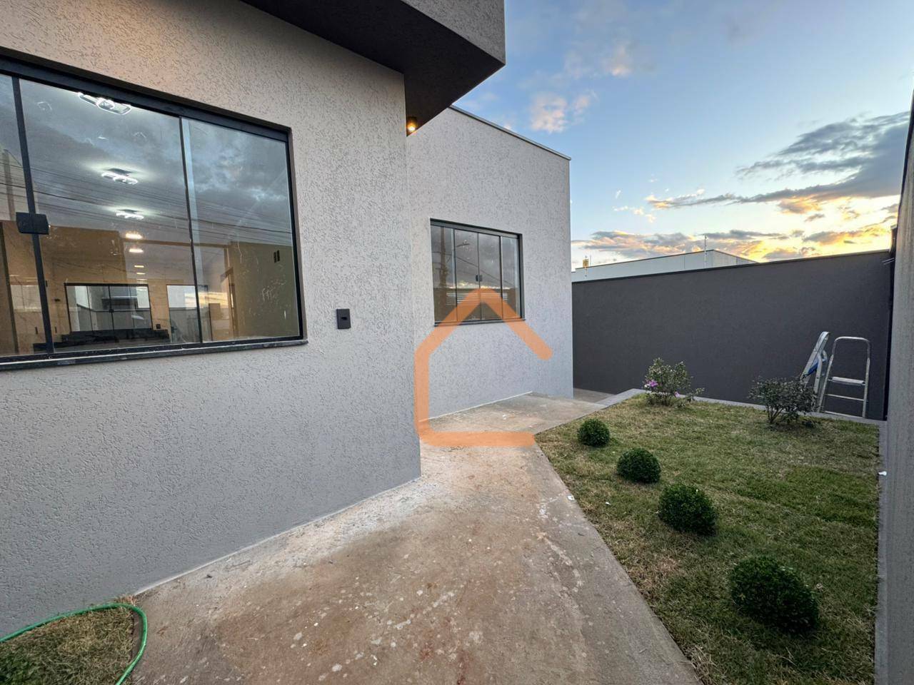 Casa à venda com 3 quartos, 92m² - Foto 14
