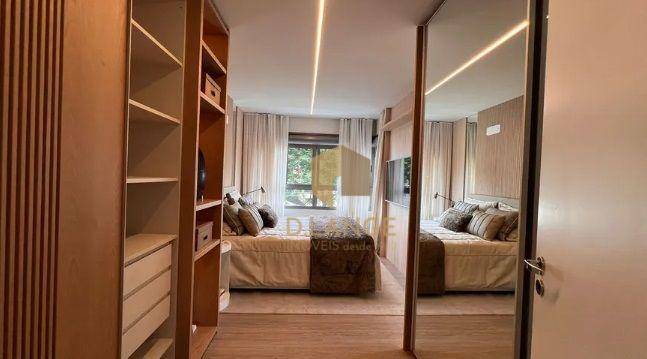 Apartamento à venda com 4 quartos, 157m² - Foto 17