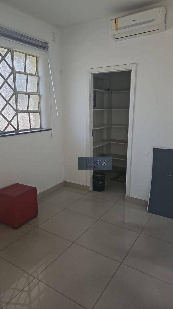 Sobrado à venda e aluguel com 3 quartos, 244m² - Foto 9