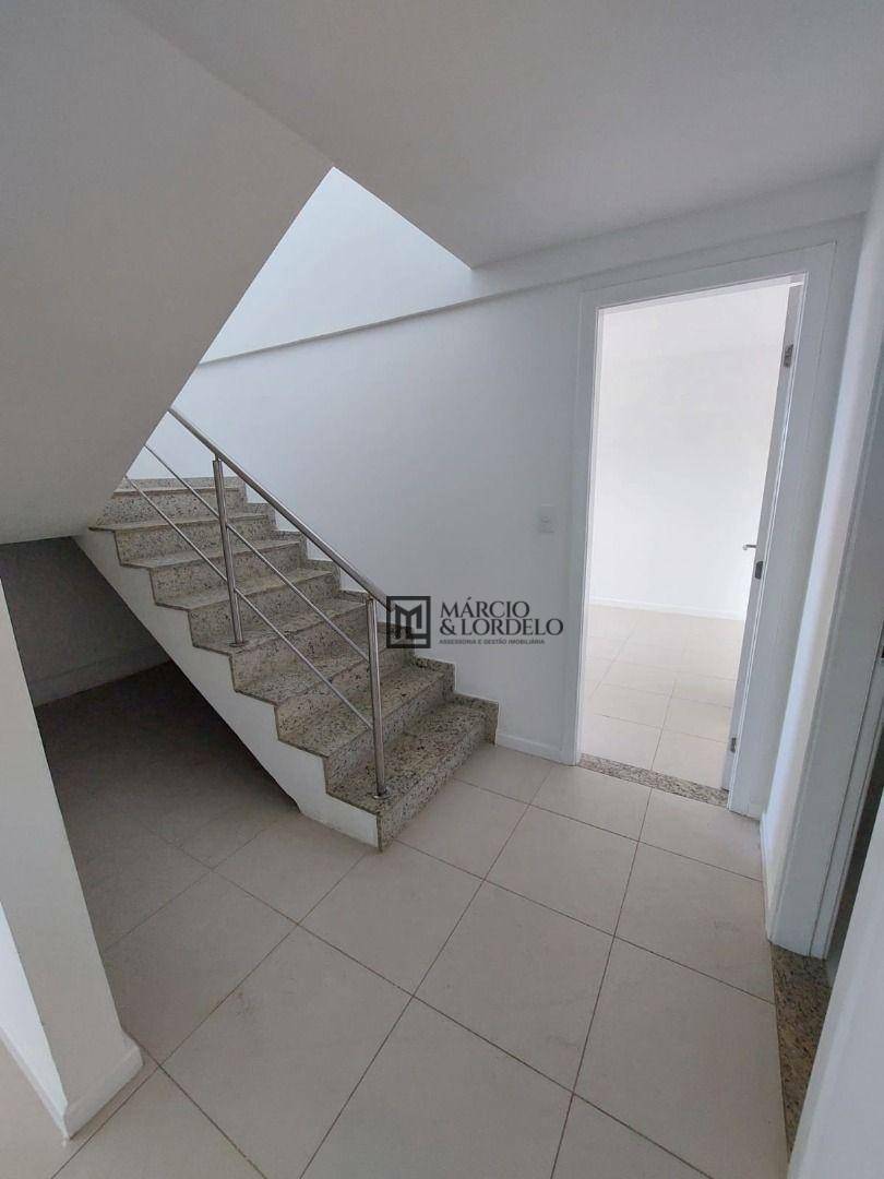 Cobertura, 3 quartos, 210 m² - Foto 3