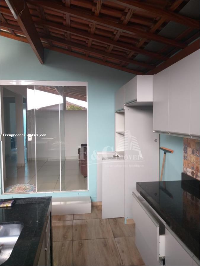 Casa à venda com 4 quartos, 262m² - Foto 14