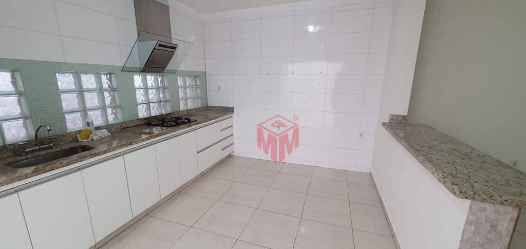 Sobrado à venda com 4 quartos, 188m² - Foto 12