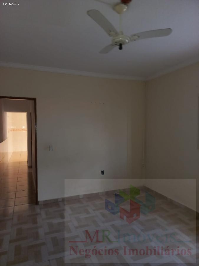 Casa à venda com 2 quartos, 100m² - Foto 8