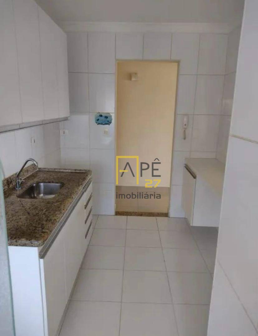 Apartamento para alugar com 3 quartos, 70m² - Foto 2