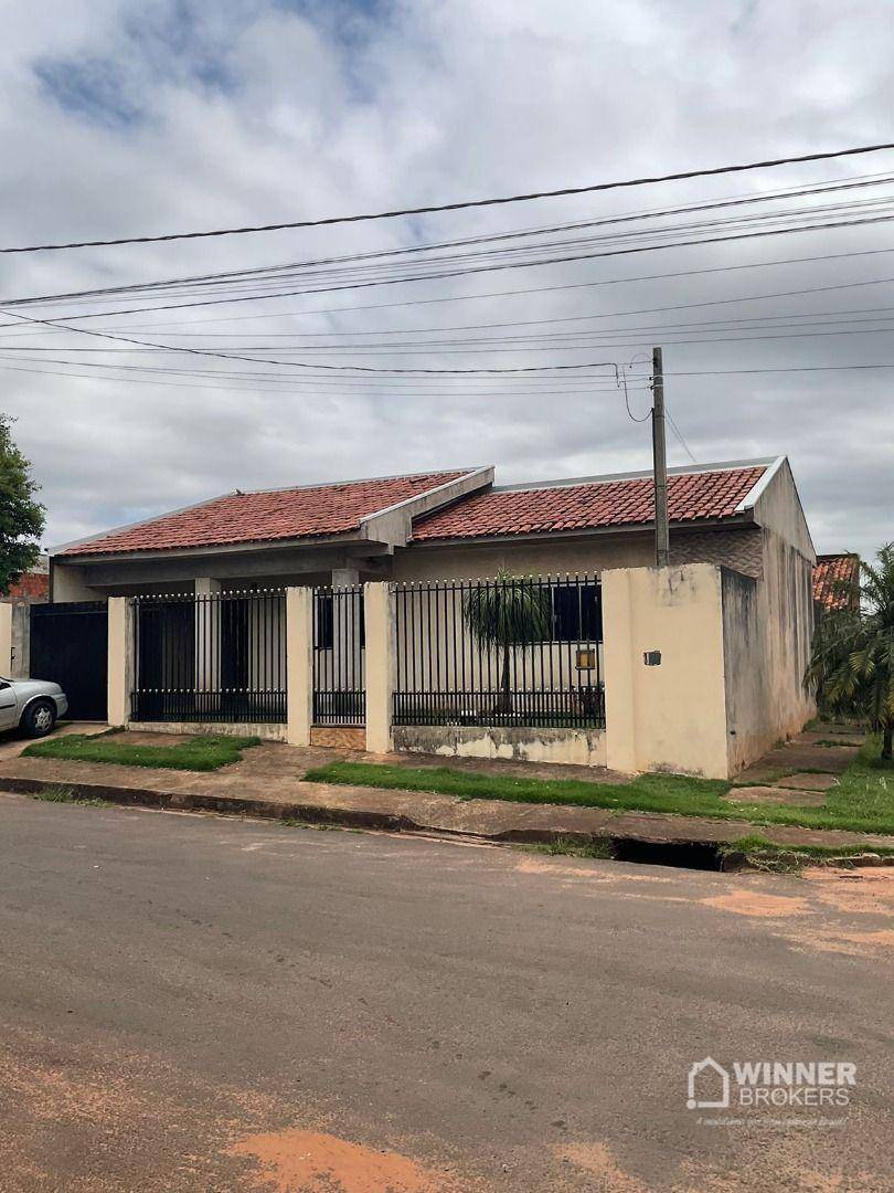 Casa à venda com 2 quartos, 160m² - Foto 1