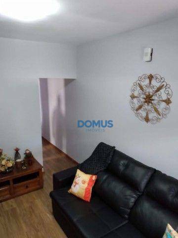 Sobrado à venda com 5 quartos, 200m² - Foto 2