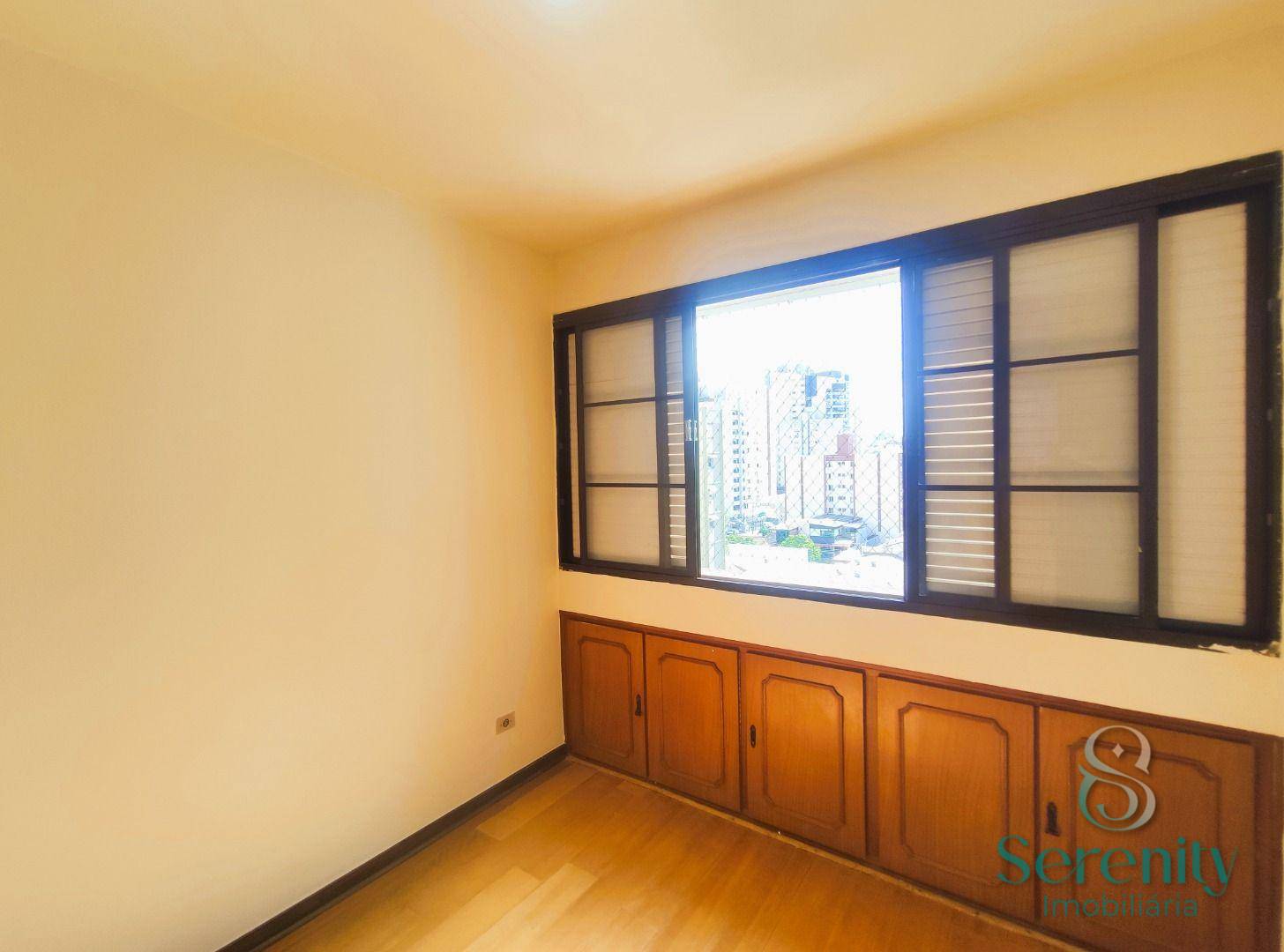 Apartamento para alugar com 2 quartos, 65m² - Foto 11