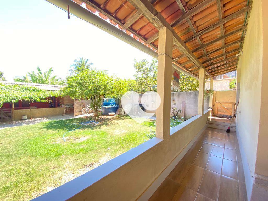 Casa de Condomínio à venda com 9 quartos, 400m² - Foto 1