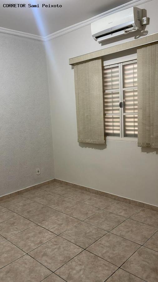 Casa à venda com 2 quartos, 250m² - Foto 12