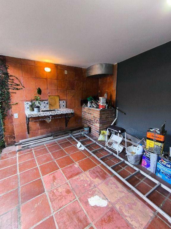 Casa à venda com 4 quartos, 332m² - Foto 46