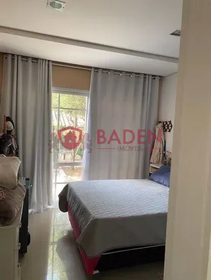 Casa à venda com 2 quartos, 120m² - Foto 13