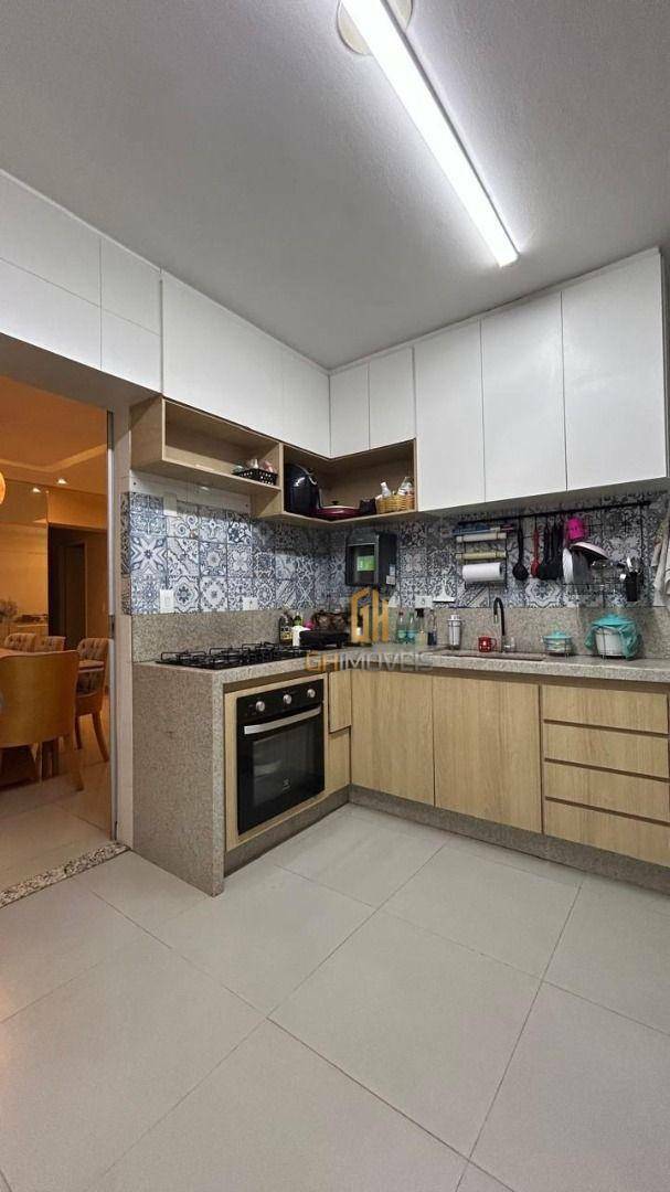 Apartamento à venda com 3 quartos, 124m² - Foto 8