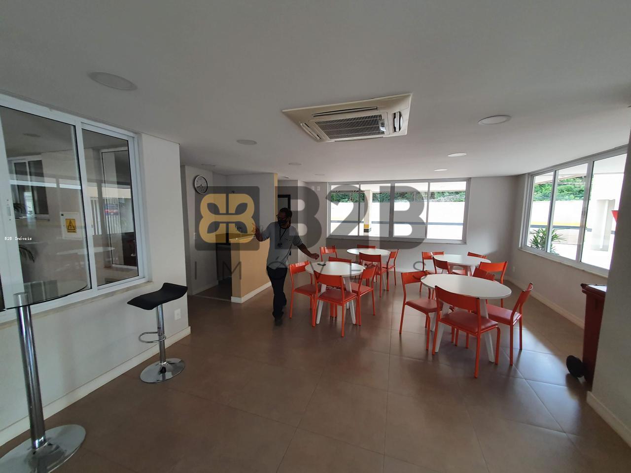 Apartamento à venda com 2 quartos, 63m² - Foto 14